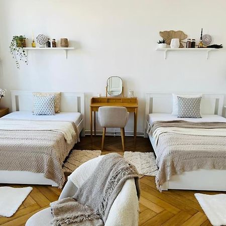 Modernes Design Apartment Виена Екстериор снимка