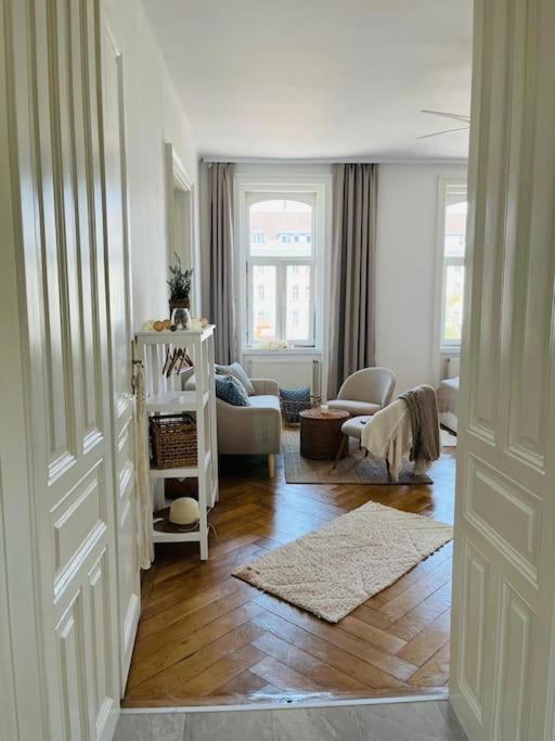 Modernes Design Apartment Виена Екстериор снимка